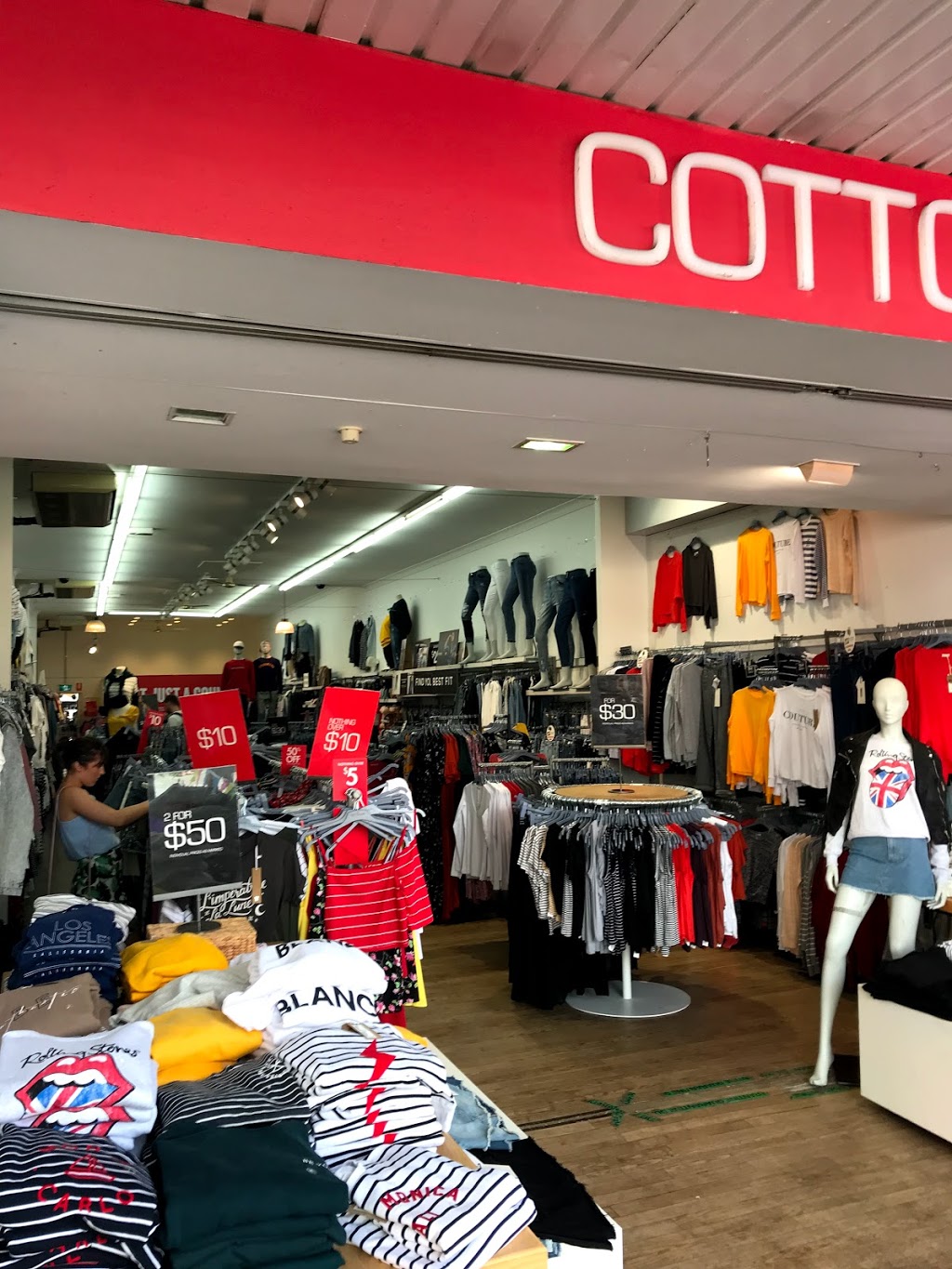 Cotton On | clothing store | 31/31 Cronulla St, Cronulla NSW 2230, Australia | 0295230125 OR +61 2 9523 0125