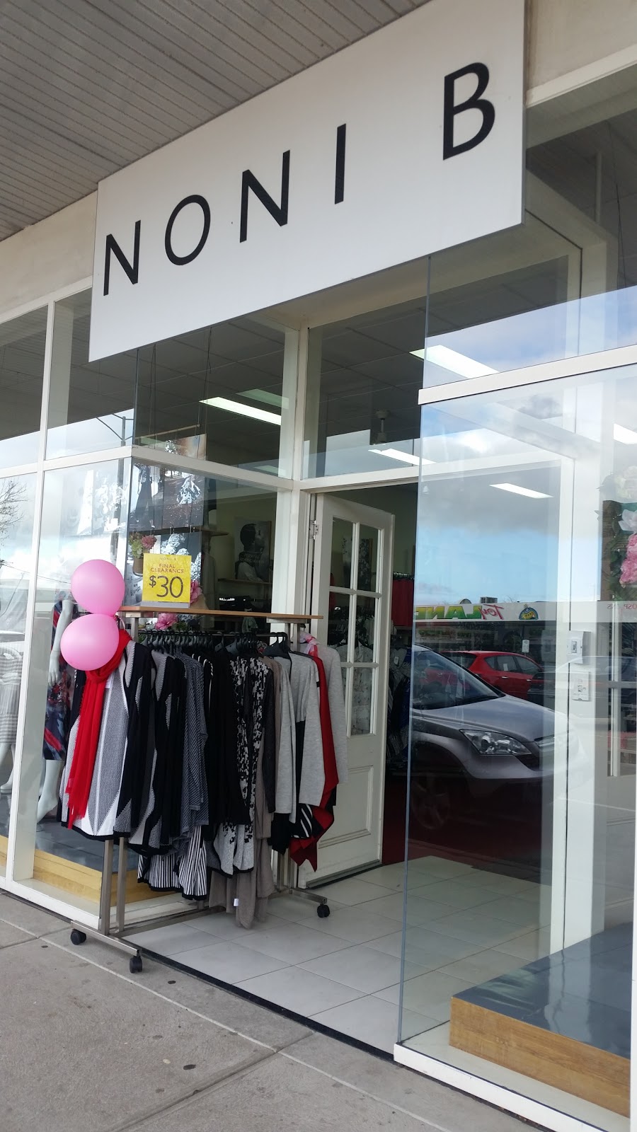 Noni B | clothing store | 90/120 Nicholson St, Bairnsdale VIC 3875, Australia | 0351527113 OR +61 3 5152 7113