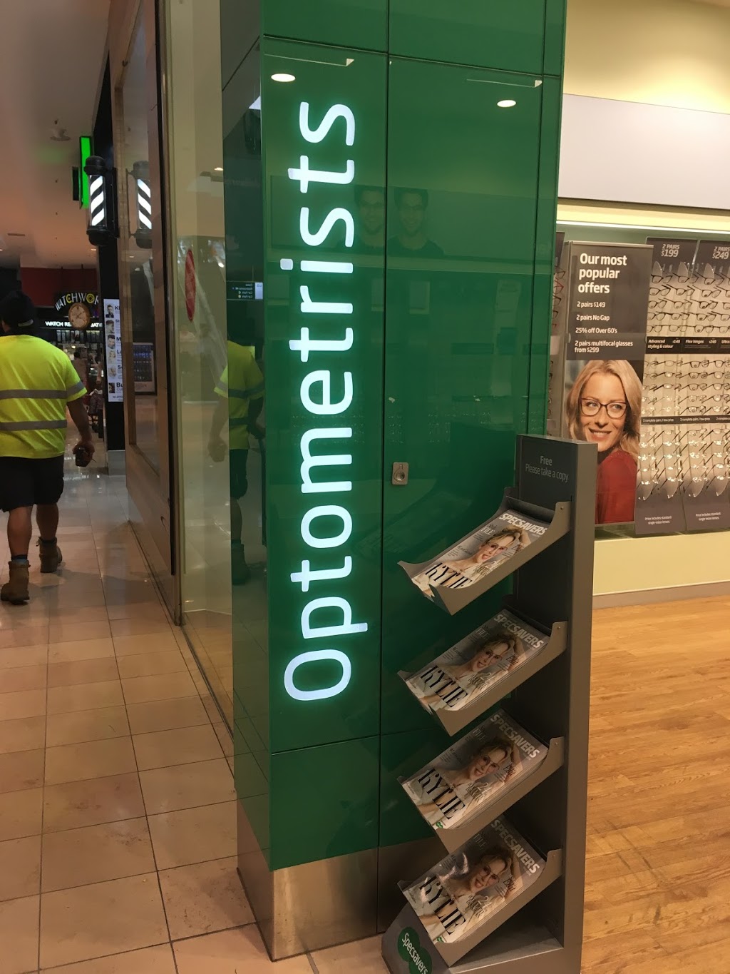 Specsavers Optometrists & Audiology - Chadstone S/C | doctor | Shop B096/1341 Dandenong Rd, Chadstone VIC 3148, Australia | 0395632976 OR +61 3 9563 2976