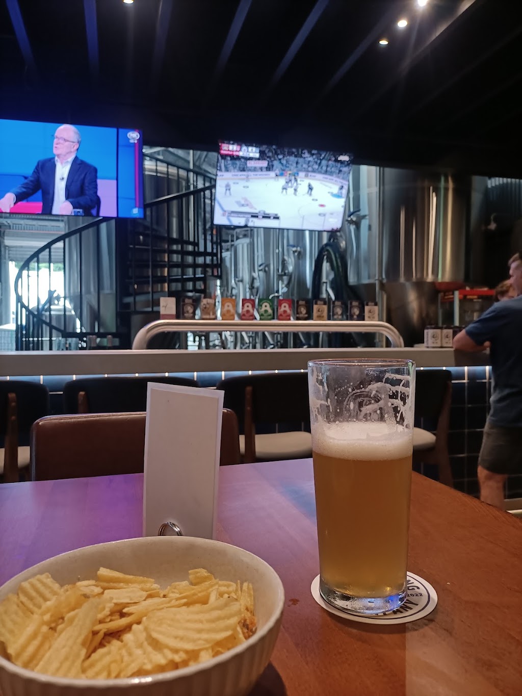 The Kennel Tap Room & Sports Bar at Boxer Brewing Co. | 79 Main Western Rd, Tamborine Mountain QLD 4272, Australia | Phone: (07) 5545 2609