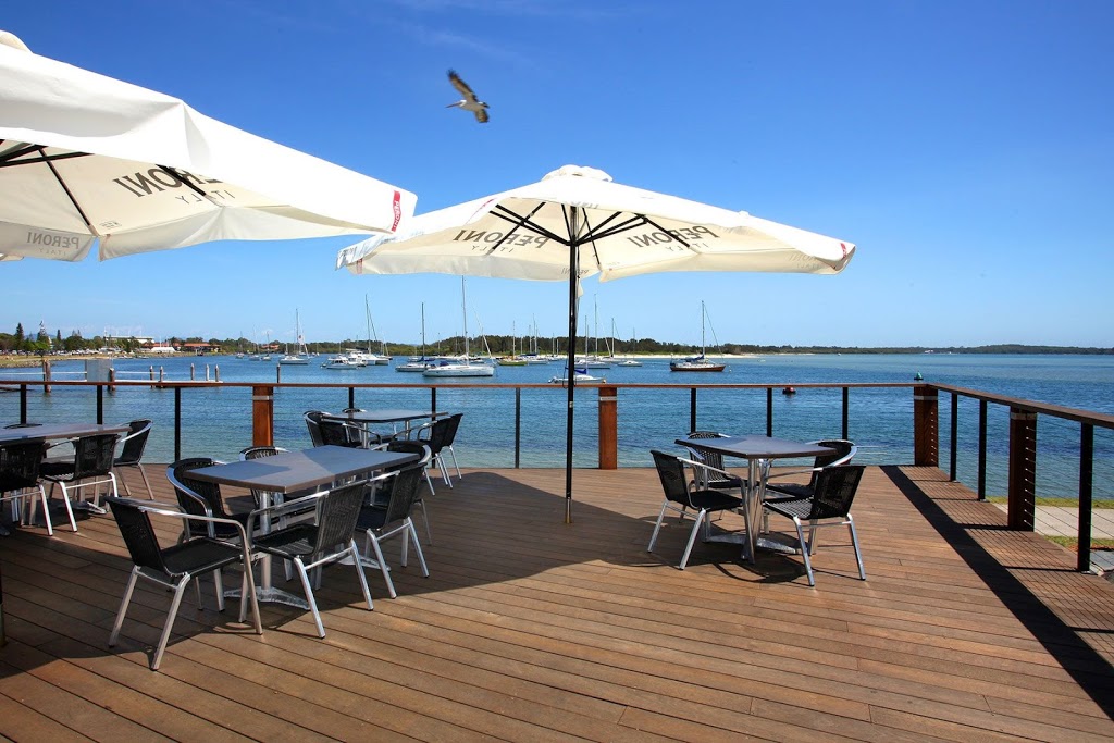 Country Comfort Waters Edge Port Macquarie | 1 Buller St, Port Macquarie NSW 2444, Australia | Phone: (02) 6583 2955