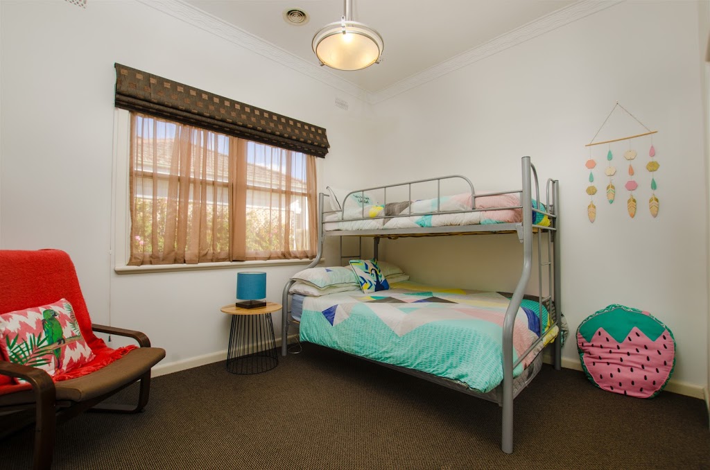 Ace Echuca Holiday House | lodging | 16 Tyler St, Echuca VIC 3564, Australia | 0438375938 OR +61 438 375 938