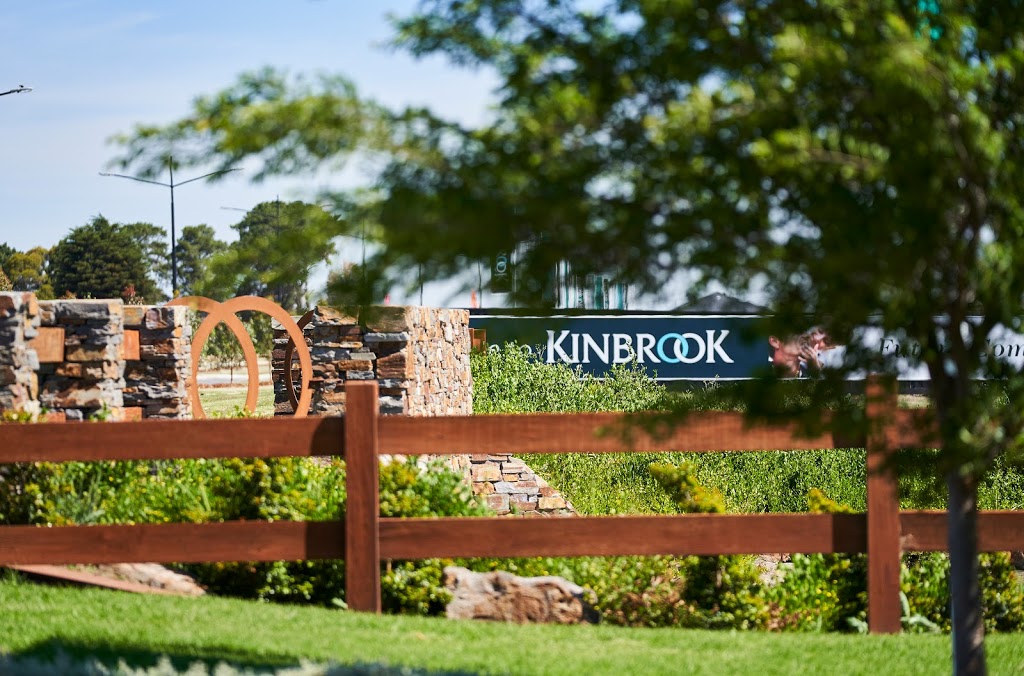 Kinbrook Estate | 45-65 English St, Donnybrook VIC 3064, Australia | Phone: 0419 848 588