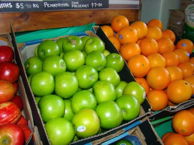 Balwyn Heights Fruit Supply | store | 251 Belmore Rd, Balwyn North VIC 3104, Australia | 0398579333 OR +61 3 9857 9333