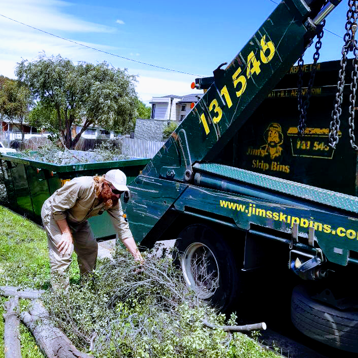 Jims Skip Bins Mooroolbark |  | 48 Edinburgh Rd, Mooroolbark VIC 3138, Australia | 131546 OR +61 131546