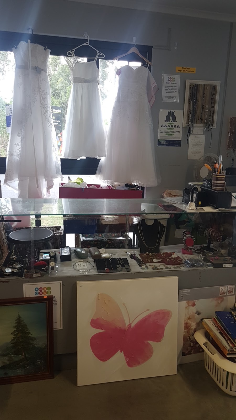 Geelong Animal Welfare Society - Op Shop | 63 Vines Rd, Hamlyn Heights VIC 3215, Australia | Phone: (03) 5248 2091