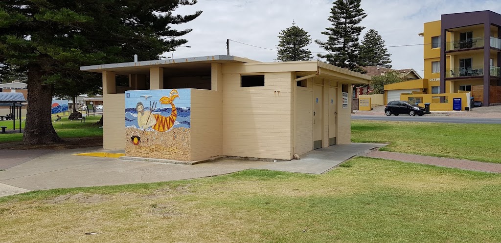 Largs Bay Public Toilet |  | 205 Lady Gowrie Dr, Largs Bay SA 5016, Australia | 0884056600 OR +61 8 8405 6600