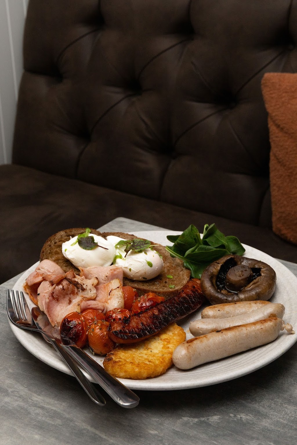 Trails Cafe at Mount Kembla Village Hotel | 274 Cordeaux Rd, Mount Kembla NSW 2526, Australia | Phone: (02) 4271 1119