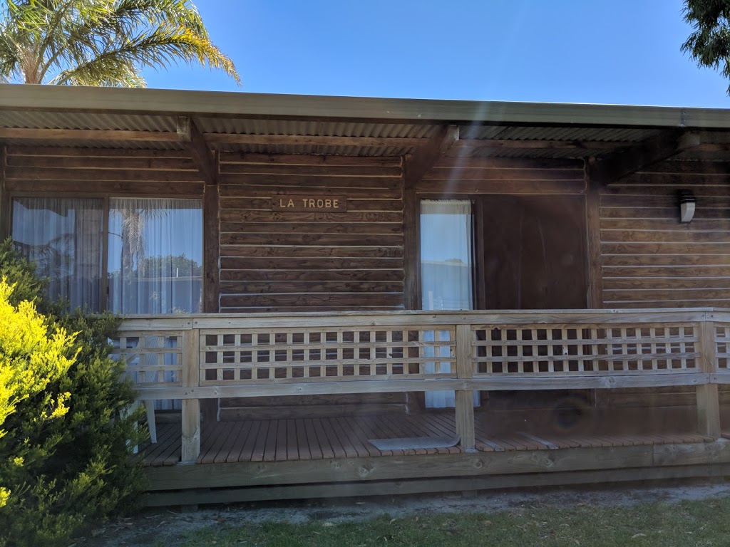 Lazy Acre Log Cabins | real estate agency | 35 Roadknight St, Lakes Entrance VIC 3909, Australia | 0418516555 OR +61 418 516 555