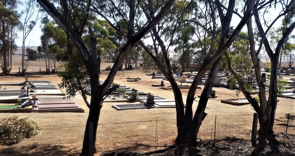 Hamley Bridge Cemetery | cemetery | 129 Twin Rivers Rd, Hamley Bridge SA 5401, Australia