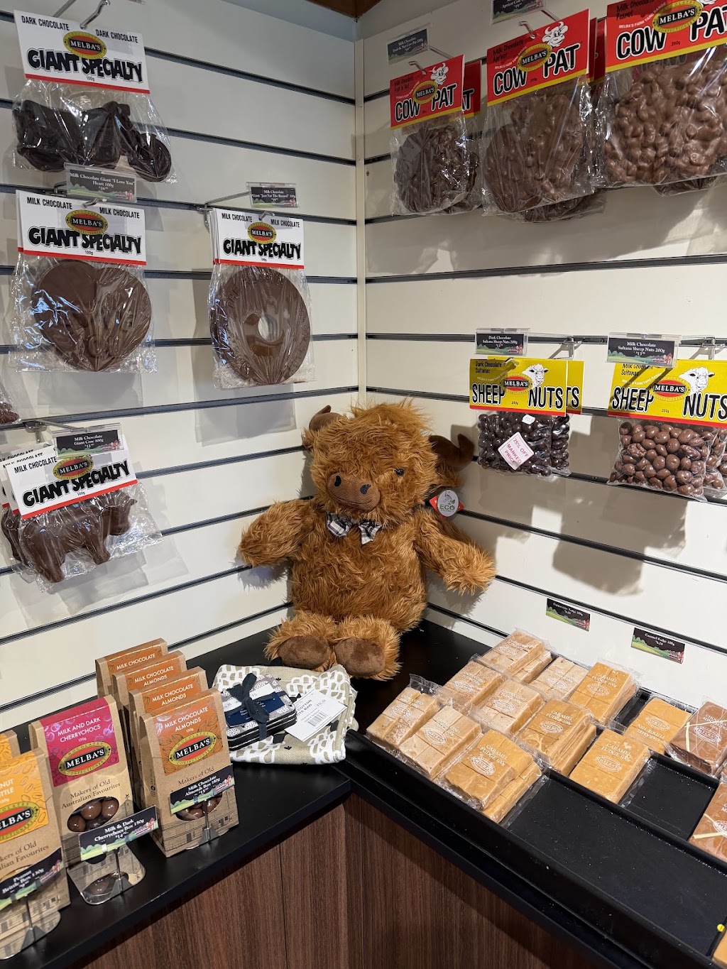 Melbas Chocolates Barossa Valley | 29 Valley Rd, Angaston SA 5353, Australia | Phone: (08) 8389 7868
