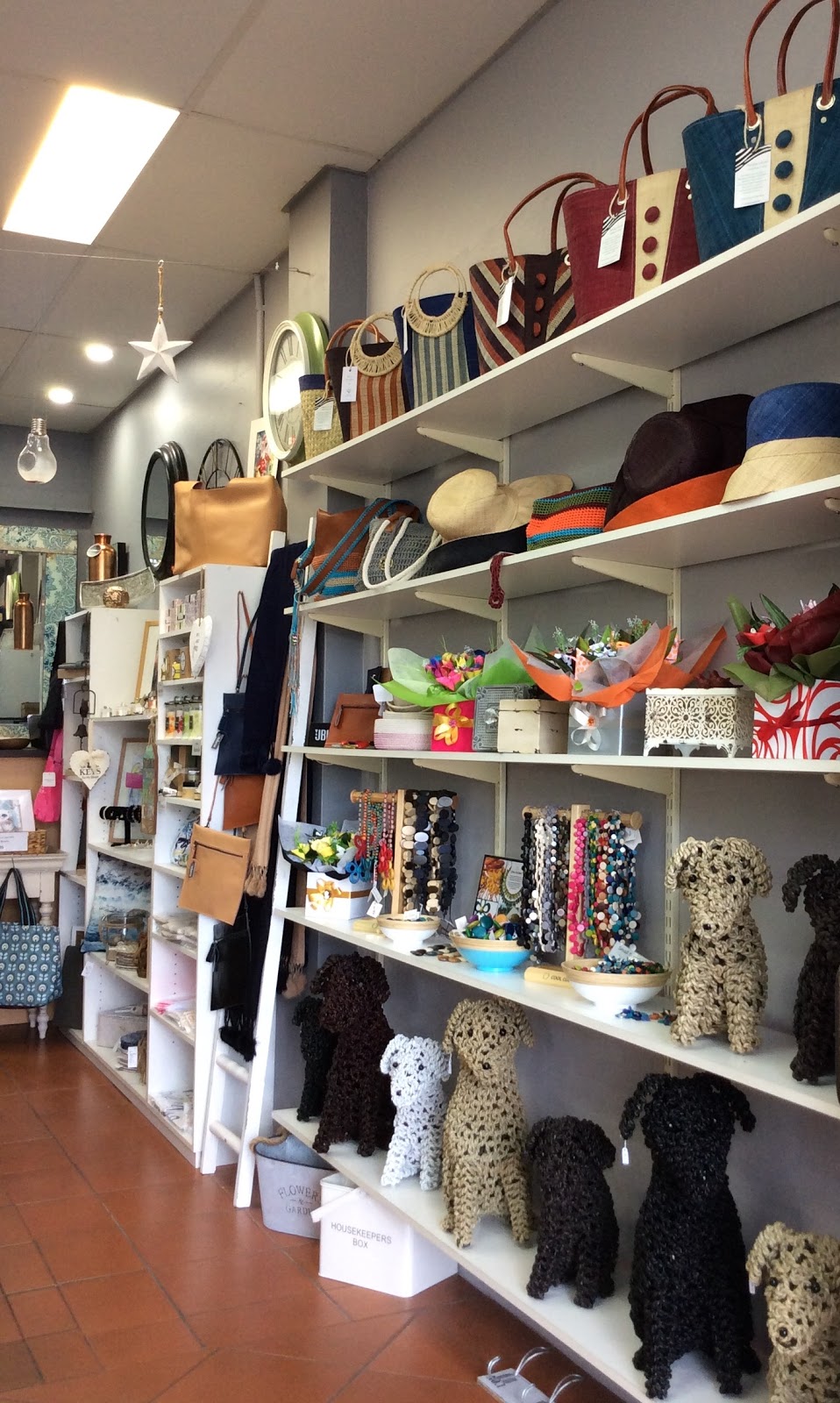 Etcetera Home & Gifts | clothing store | 1/120 Princes Hwy, Unanderra NSW 2526, Australia | 0242726221 OR +61 2 4272 6221