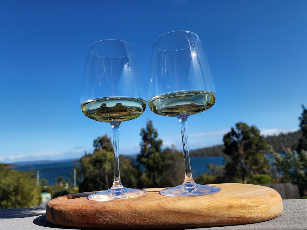 138 On The Bay | 138 Sommers Bay Rd, Murdunna TAS 7178, Australia | Phone: 0413 364 906