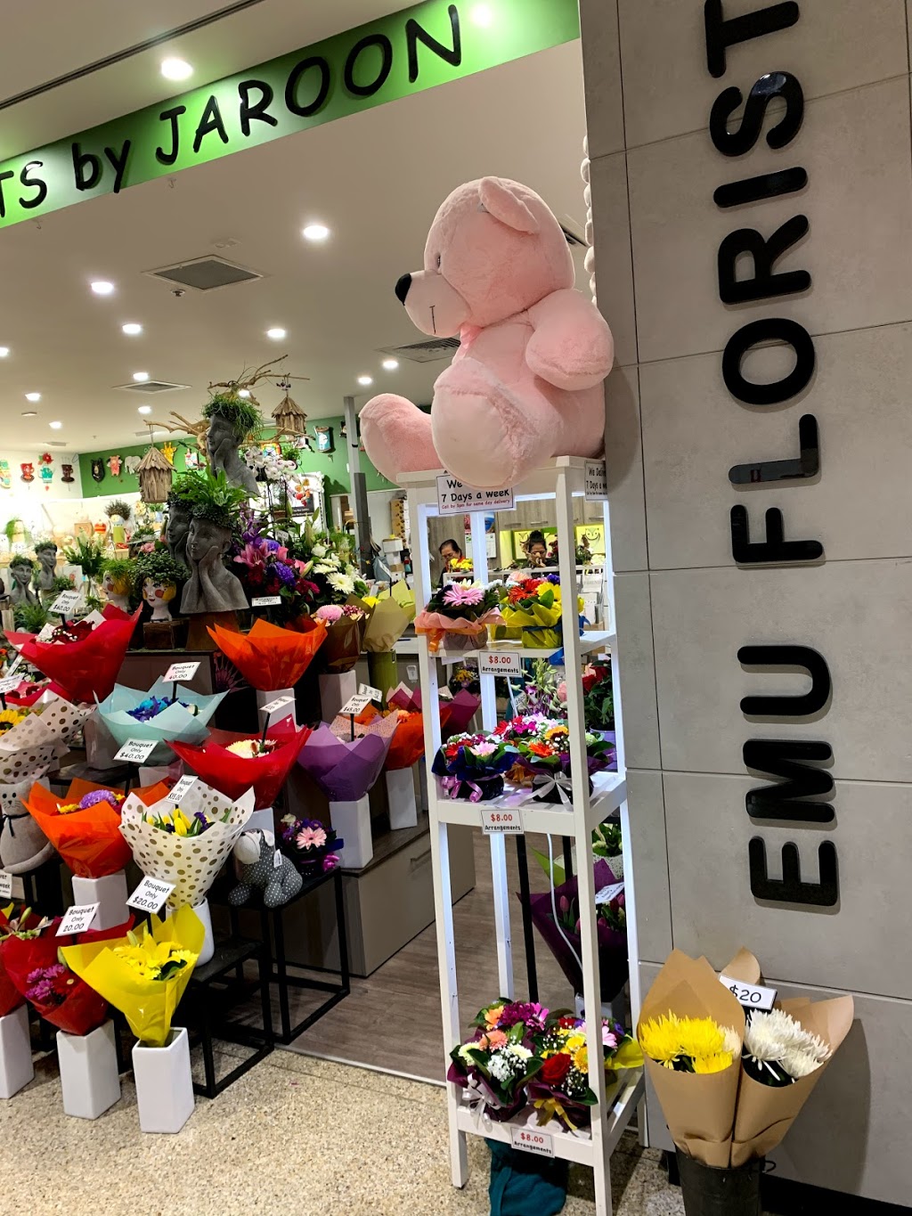 Emu Florist - Flowers By Jaroon | florist | shop 6/219-249 Great Western Hwy, Emu Plains NSW 2750, Australia | 1800261163 OR +61 1800 261 163