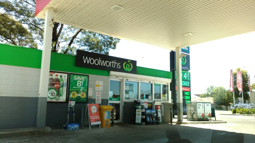 Caltex Woolworths | gas station | 50 Middleborough Rd, Burwood East VIC 3151, Australia | 1300655055 OR +61 1300 655 055