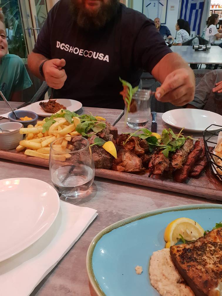 Maniatis Market Greek Dining | Moreton Town Shopping Centre, 1795 Wynnum Rd, Tingalpa QLD 4173, Australia | Phone: 0497 822 877