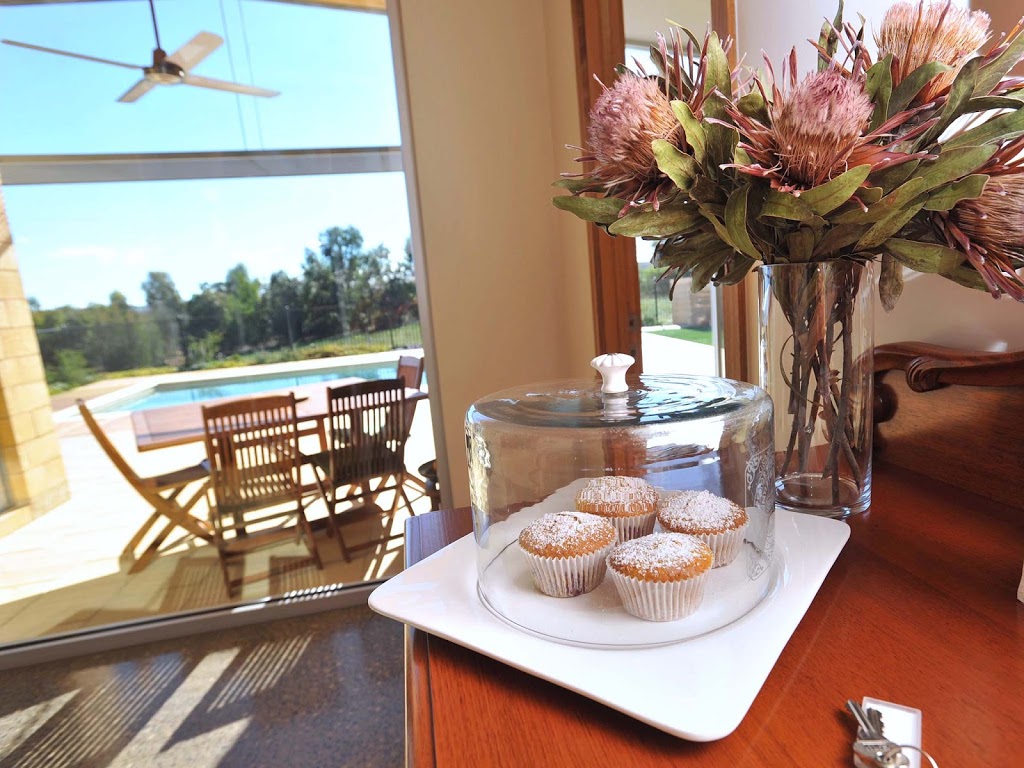 The Chocolate Lily Bed & Breakfast | lodging | 55 Tarrleah Dr, Sedgwick VIC 3551, Australia | 0418214637 OR +61 418 214 637