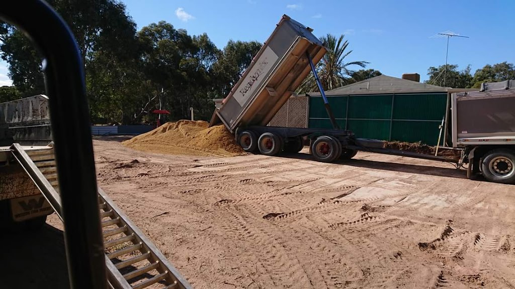 Hilton Earthworks, Landscaping and Bobcat | general contractor | Nottle Rd, Gawler Belt SA 5118, Australia | 0411895366 OR +61 411 895 366