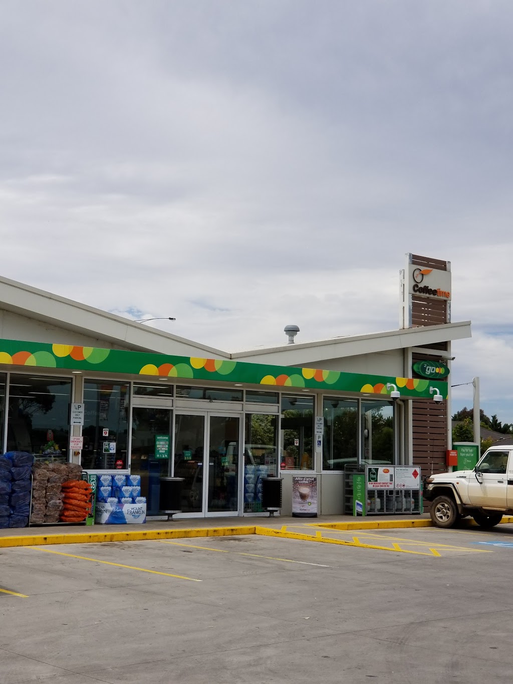 BP | gas station | 144E/144F Point Cook Rd, Seabrook VIC 3028, Australia | 0383539270 OR +61 3 8353 9270