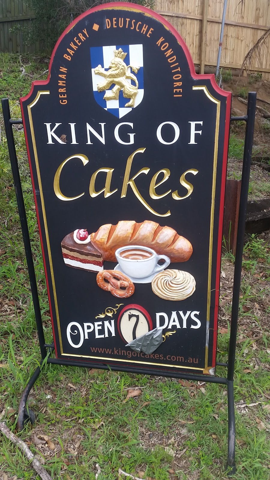 King of Cakes | 39 Benronalds St, Seventeen Mile Rocks QLD 4073, Australia | Phone: (07) 3715 6022