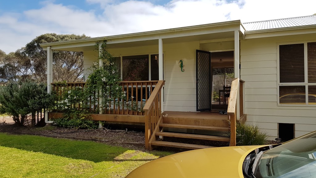 Vivonne Bay Holiday House | 66 Knofel Dr, Vivonne Bay SA 5223, Australia