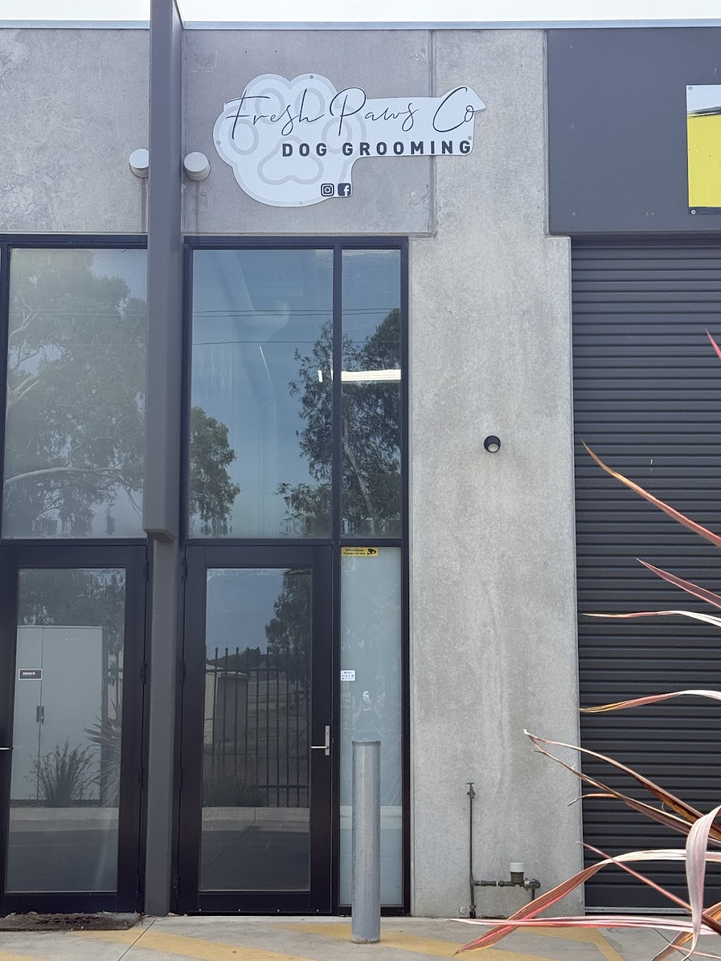 Fresh Paws Co | Unit 2/8-10 Clarendon Rd, Drysdale VIC 3222, Australia | Phone: 0490 474 761
