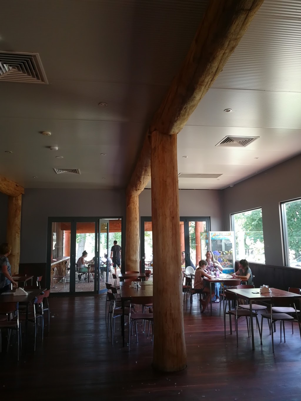 Balingup Tavern | 2 Blackwood River Dr, Balingup WA 6253, Australia | Phone: (08) 9760 2115