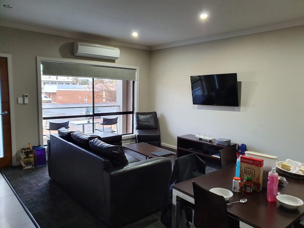 Renmark Holiday Apartments | lodging | 161 Murray Ave, Renmark SA 5341, Australia | 1300855563 OR +61 1300 855 563
