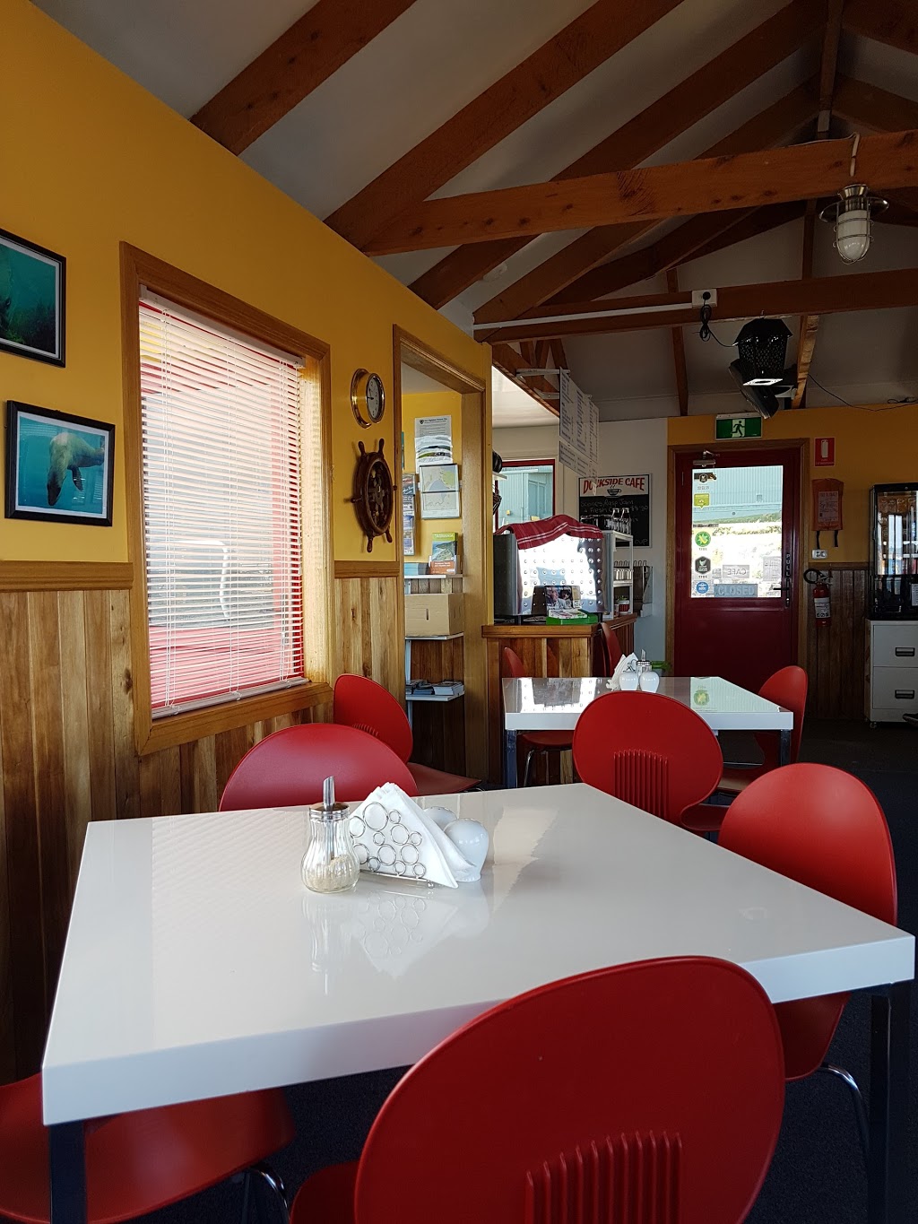 Stanley Dock Side Cafe | cafe | 6/8 Wharf Rd, Stanley TAS 7331, Australia