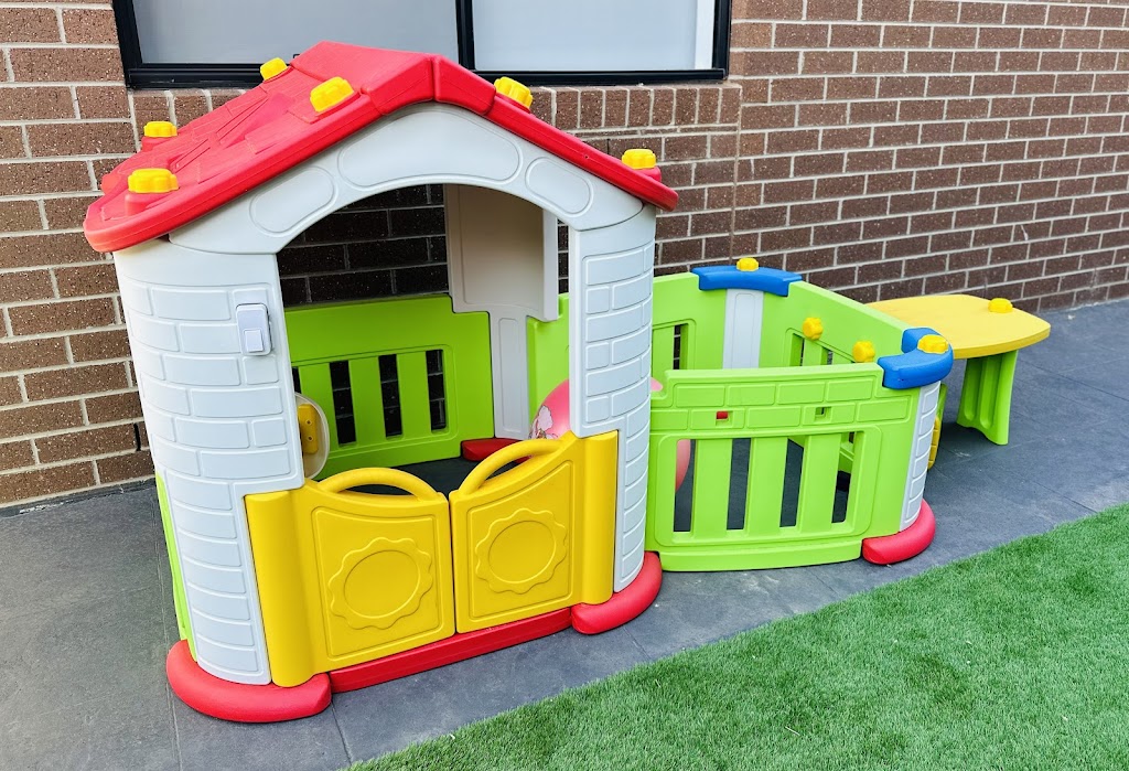 Shiny star Family Day Care | 6 Pepita Cres, Manor Lakes VIC 3024, Australia | Phone: 0488 436 721