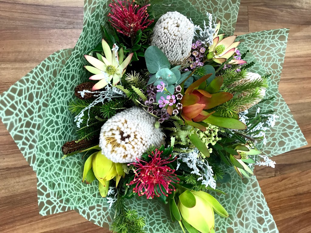 Forest Flowers | Shop 4a/85 Joseph Banks Ave, Forest Lake QLD 4078, Australia | Phone: (07) 3372 9933