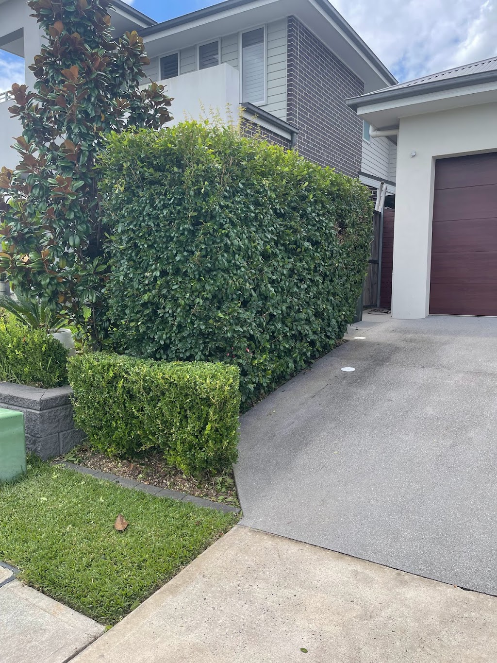 SHORTBACKNSIDES MOWING AND HANDYMAN | 5 Rowland Pl, Jordan Springs NSW 2747, Australia | Phone: 0408 233 289