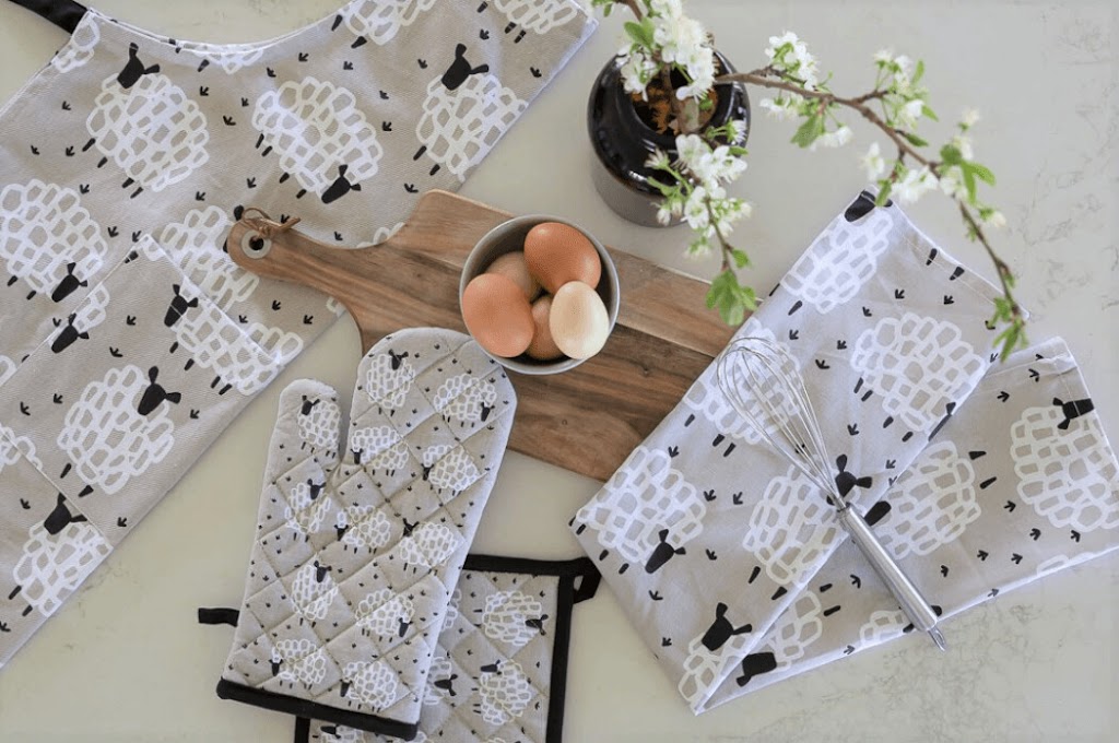 At Home by Kelly | 9 Lalina Ave, Blackwall NSW 2256, Australia | Phone: 0423 593 575