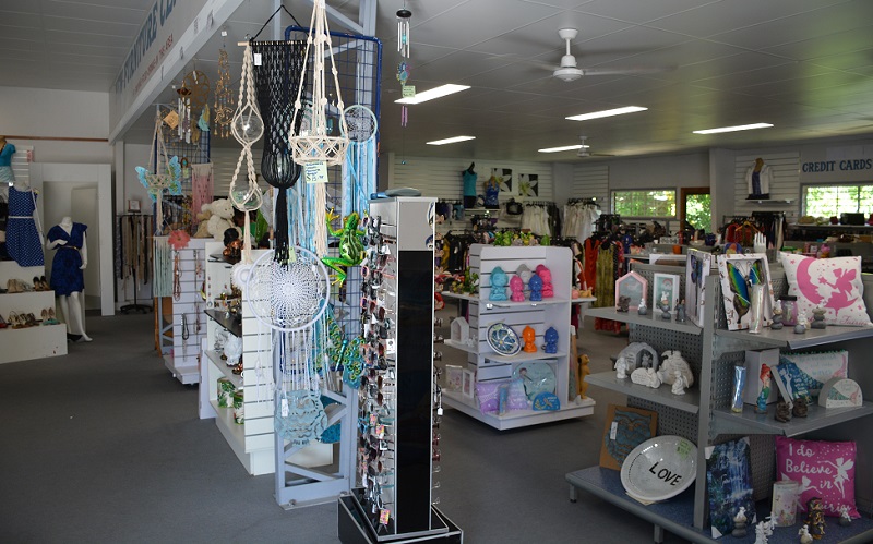 Lifeline Shop Tinana | store | 20 Gympie Rd, Tinana QLD 4650, Australia | 0741224120 OR +61 7 4122 4120