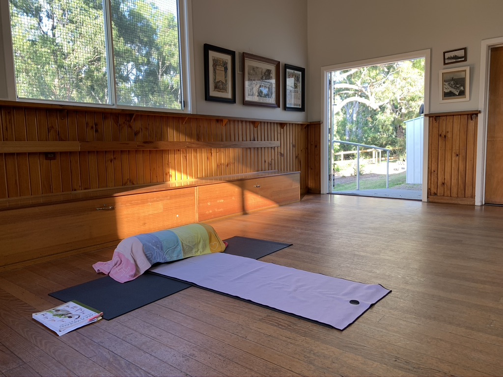 Swan Cove Yoga | 57 Main Rd, Paynesville VIC 3880, Australia | Phone: 0438 526 933