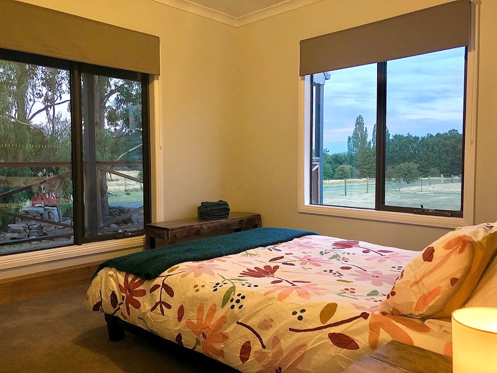 Willowbend Country Cottage | 34 Lowe St, Tylden VIC 3444, Australia | Phone: 0439 802 323