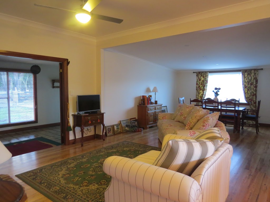 Sunny Corner Farm Stay | lodging | 45 Bumballa Rd, Wingello NSW 2579, Australia | 0420901070 OR +61 420 901 070