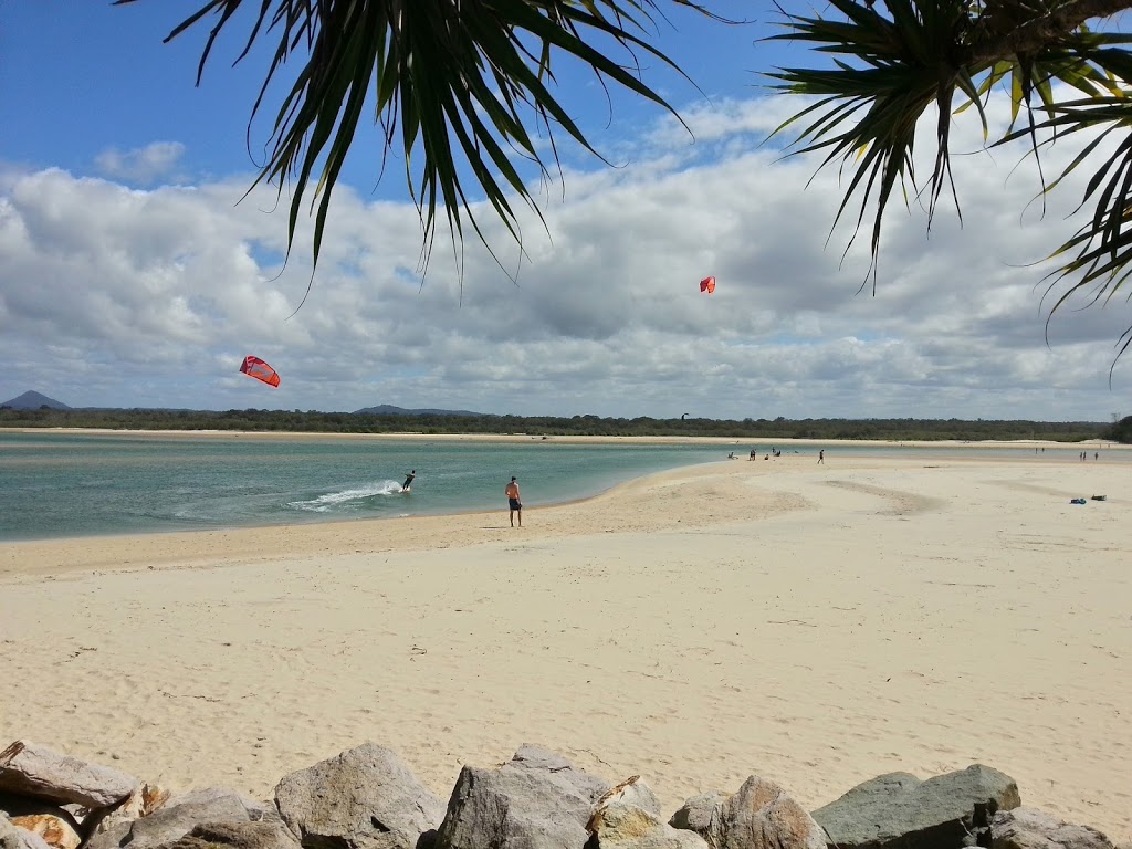 Kitesurfing Noosa - KITEOZ Noosa | Esplanade, Boreen Point QLD 4565, Australia | Phone: 0400 404 040