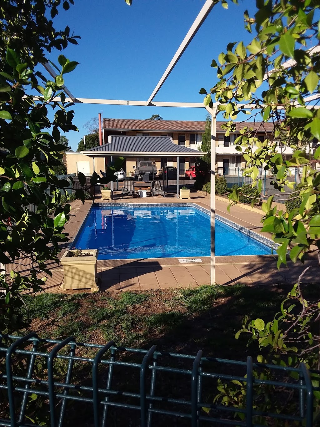 Country Gardens Motel | lodging | 13 John St, Coonabarabran NSW 2357, Australia | 0268421711 OR +61 2 6842 1711