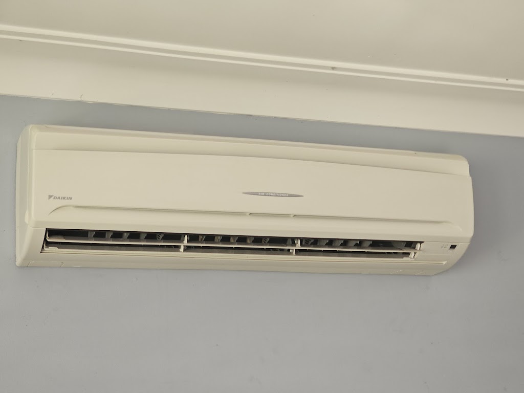 BDS Air and Property Services | 11 Dangar Cct, Medowie NSW 2318, Australia | Phone: 0423 005 284