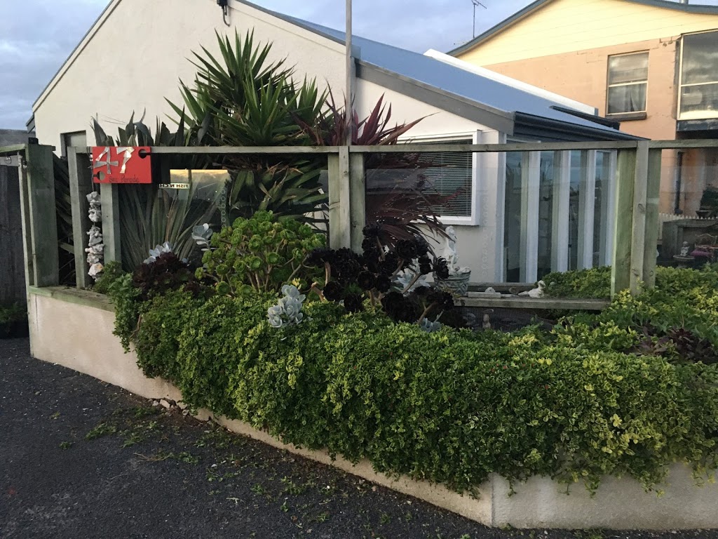 Curio Cottage | 47 Sea Parade, Port Macdonnell SA 5291, Australia | Phone: 0490 866 651