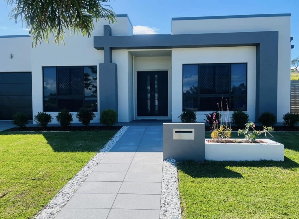 Landscape Constructions Mackay | 35 Companion Way, Bucasia QLD 4750, Australia | Phone: 0497 988 410
