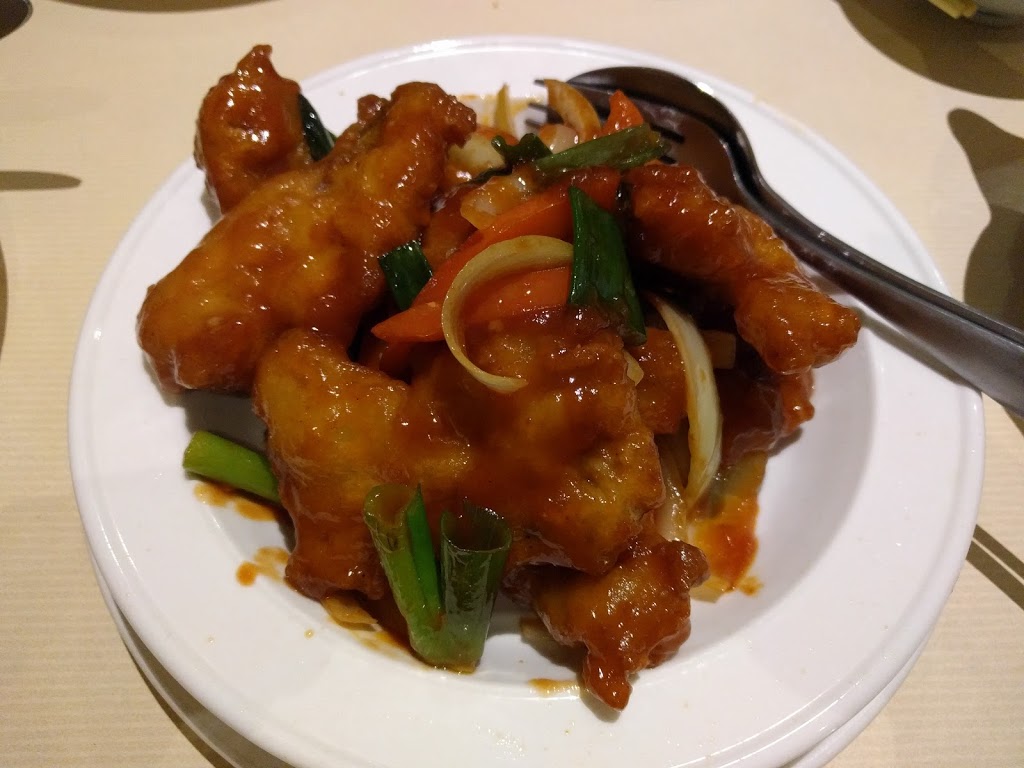 Yuet Wah Chinese Restaurant | restaurant | 175 Moggill Rd, Taringa QLD 4068, Australia | 0733715731 OR +61 7 3371 5731
