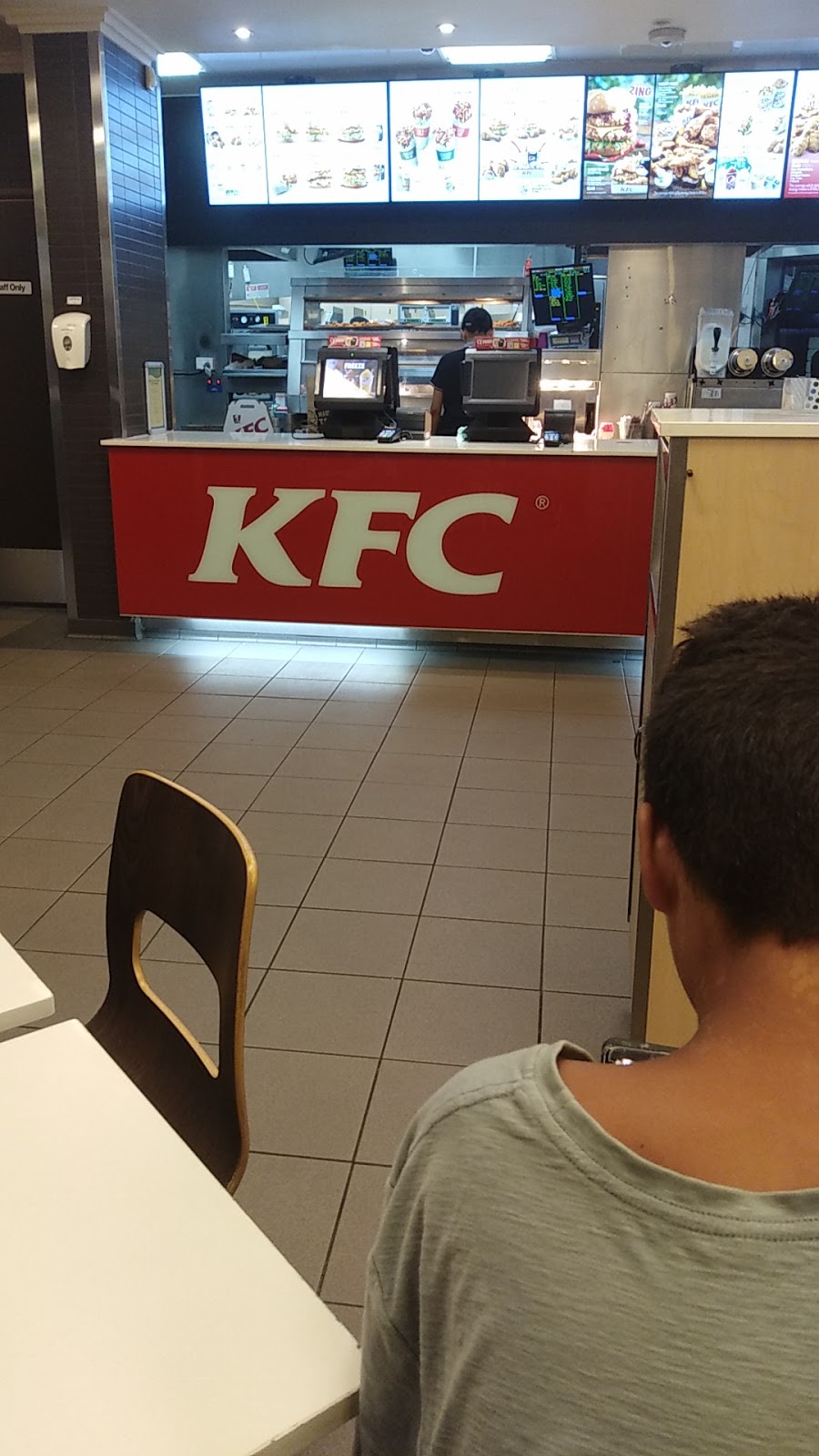 KFC South Lake | 3 Omeo St, South Lake WA 6164, Australia | Phone: (08) 9417 5319