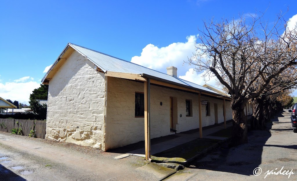 Paxton Square Cottages | 1 Kingston St, Burra SA 5417, Australia | Phone: 0488 513 101