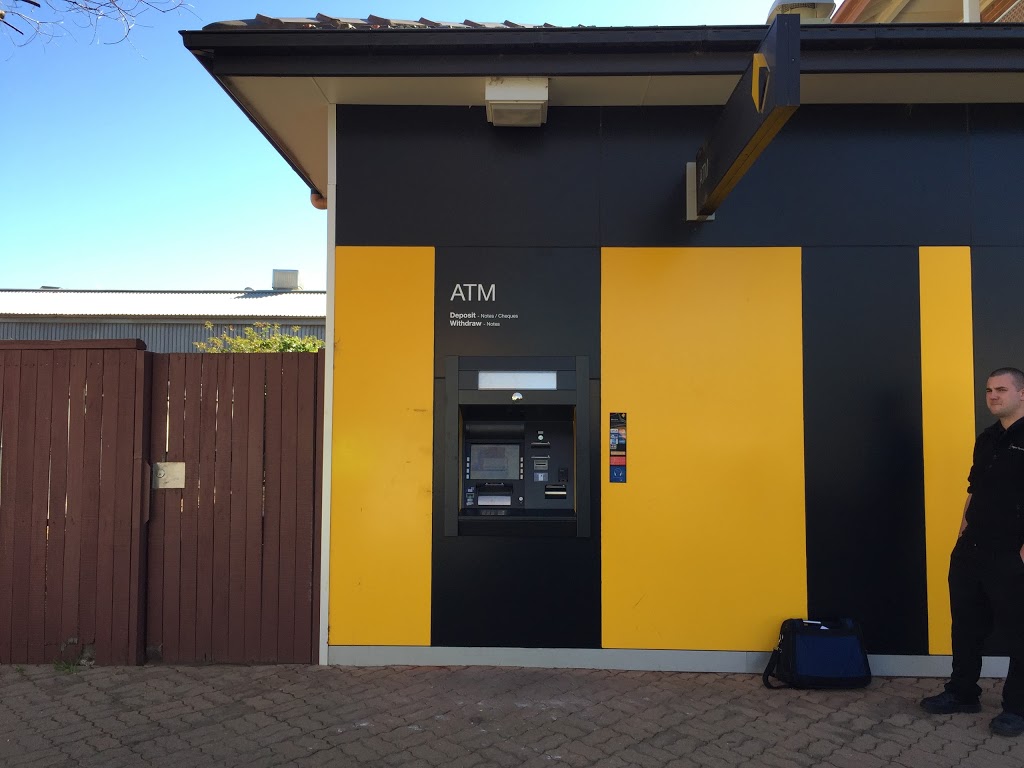 Commonwealth Bank (41 Bathurst St) Opening Hours