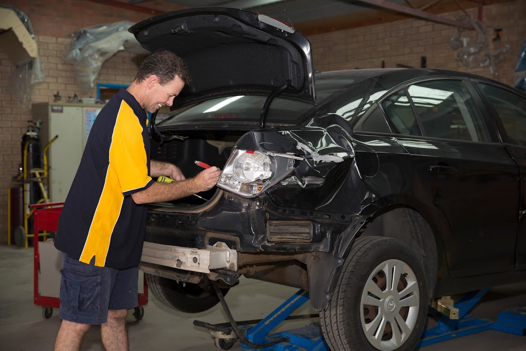 Kings Bodyworks-Smash Repairs | 121 Anderson St Geraldton, Webberton WA 6530, Australia | Phone: (08) 9921 2210