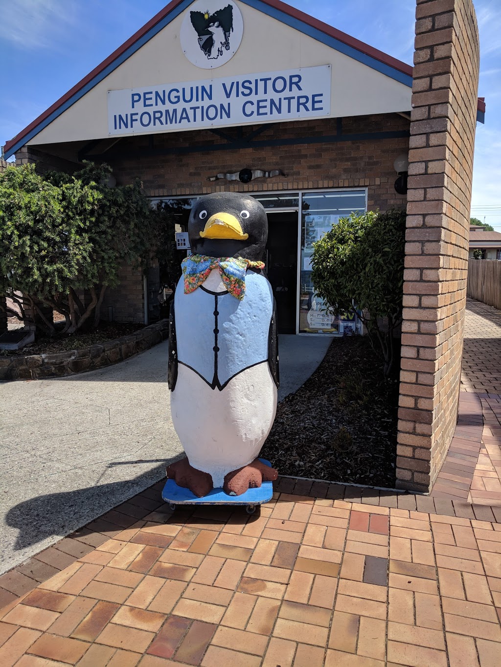IGA Xpress Penguin | supermarket | 66 Main Rd, Penguin TAS 7316, Australia | 0364372976 OR +61 3 6437 2976
