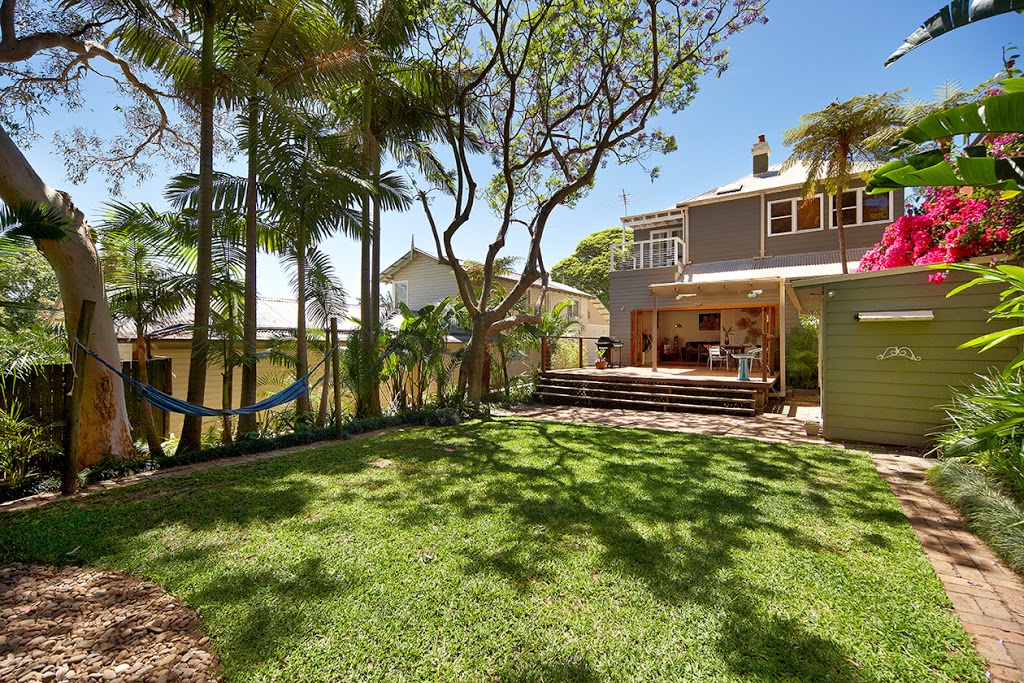 Bougainvilleas Bed and Breakfast | 3 La Perouse St, Fairlight NSW 2094, Australia | Phone: 0414 486 439