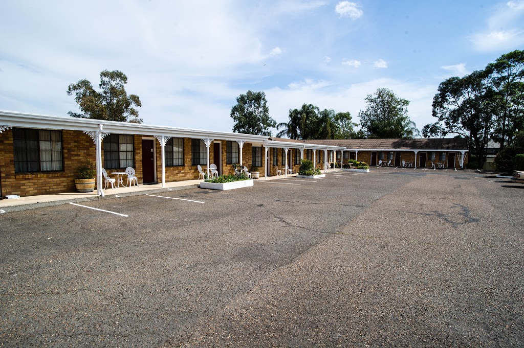 Colonial Motor Lodge | lodging | 9 Guernsey St, Scone NSW 2337, Australia | 0265451700 OR +61 2 6545 1700